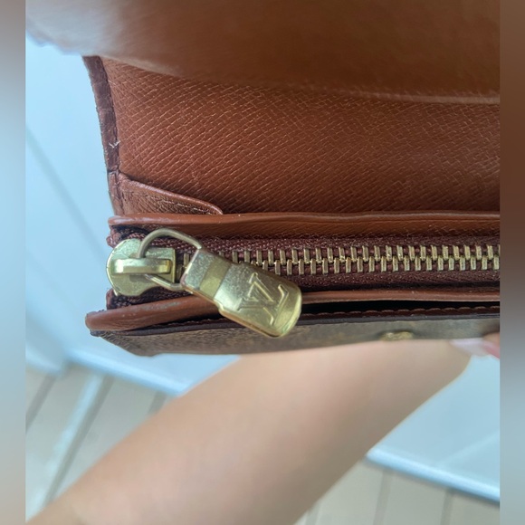 Authentic Louis Vuitton Porte-Monnaie Tresor Wallet - Picture 5 of 11